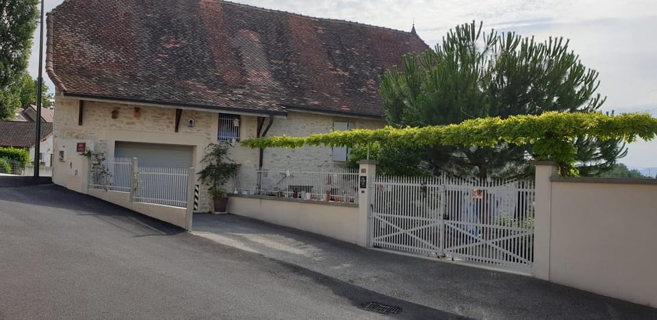 Les nichoirs Pusignieu Vacation rental in Auvergne-Rhône-Alpes