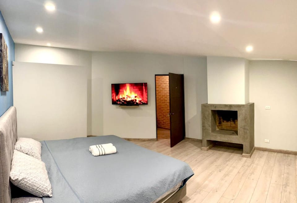 Luxury Room in Bogotá Casa 71 Vacation rental in Bogota