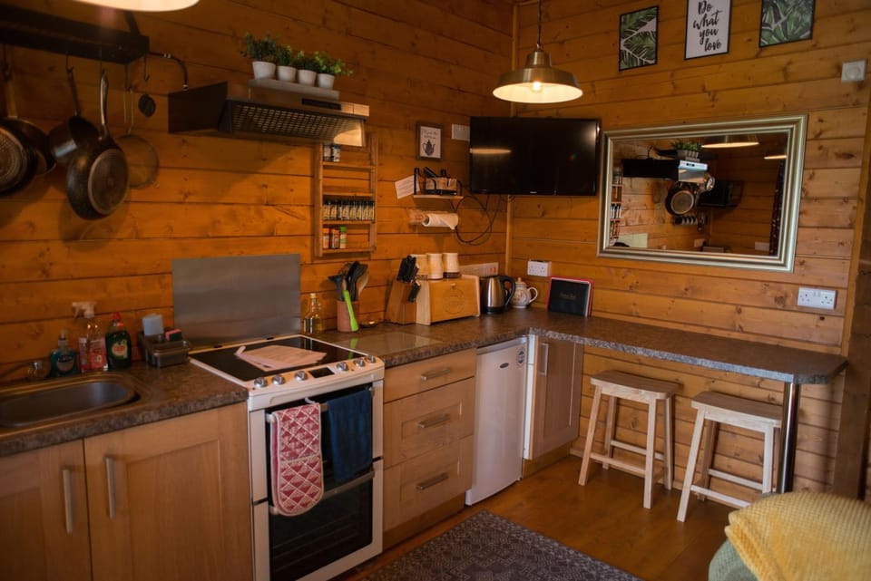 Kitchen or kitchenette, stove