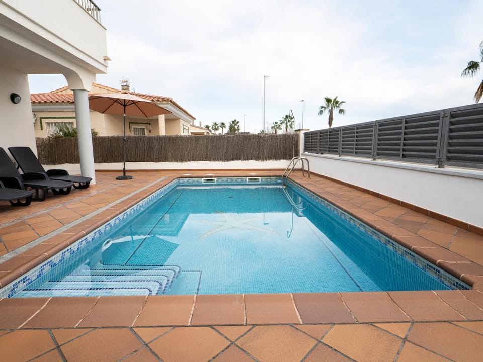 Balcony/Terrace, Swimming pool