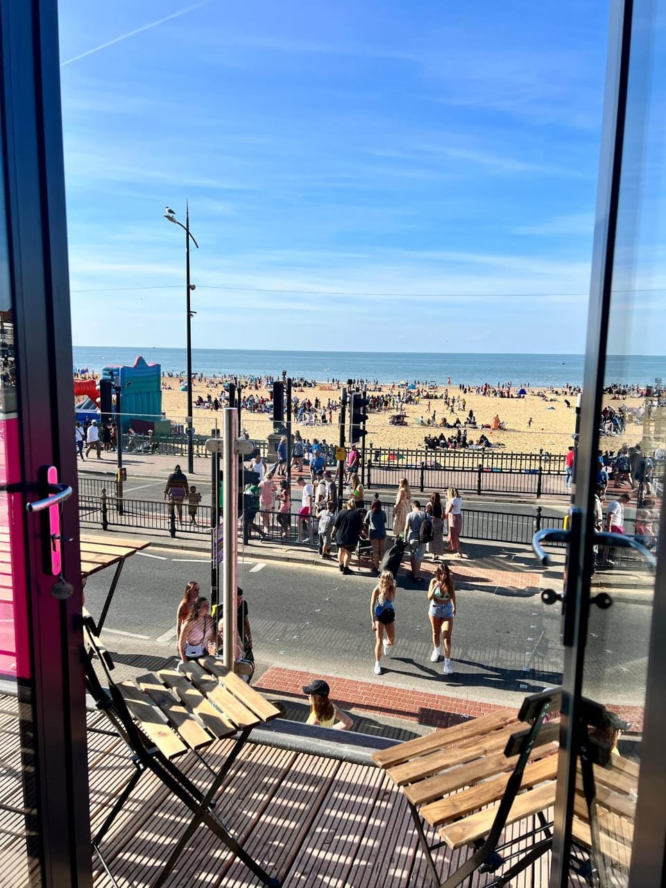 SoHot Stays Sea View Apartments- central location- sleeps 4 Apartment in Margate