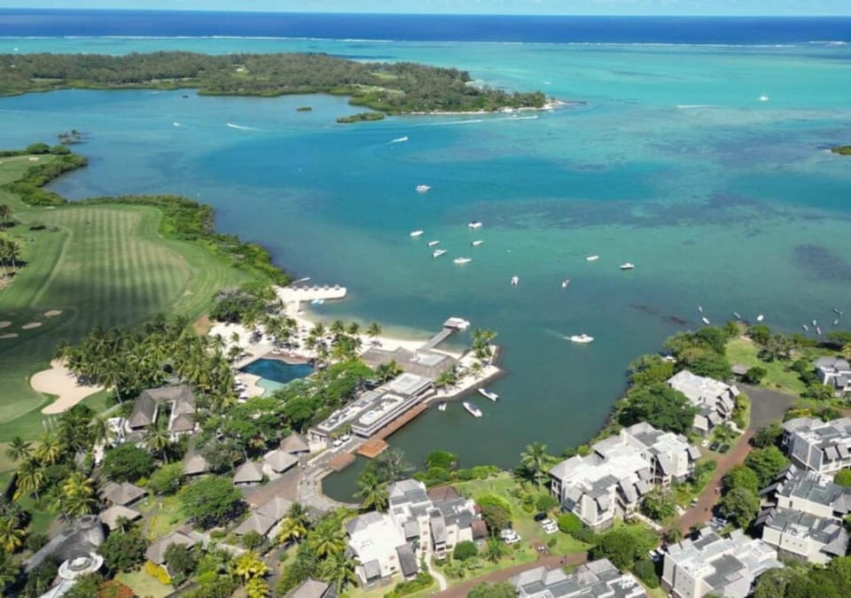 Nearby landmark, Day, Natural landscape, Bird's eye view, Golfcourse, Beach, River view, Sea view, Quiet street view