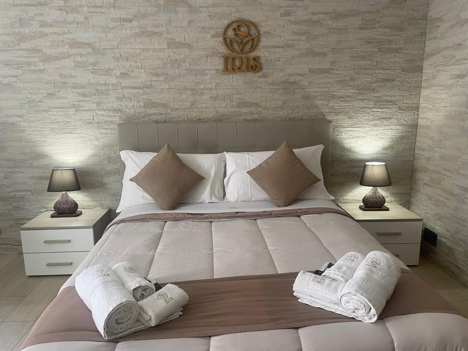 Kleosuite Iris Opera Ortigia Apartment in Syracuse