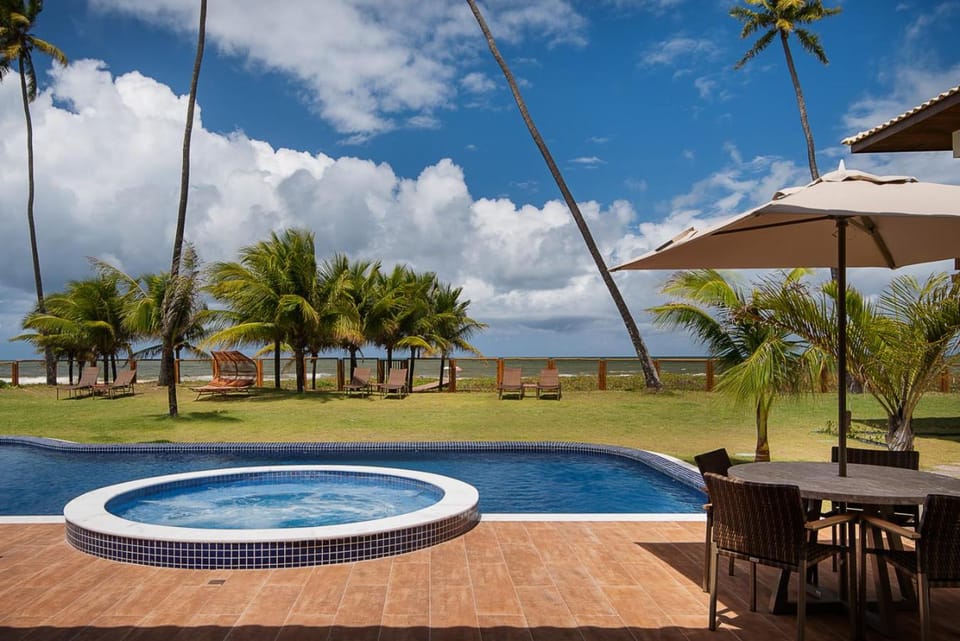 Hot Tub, Sea view, Swimming pool, sunbed