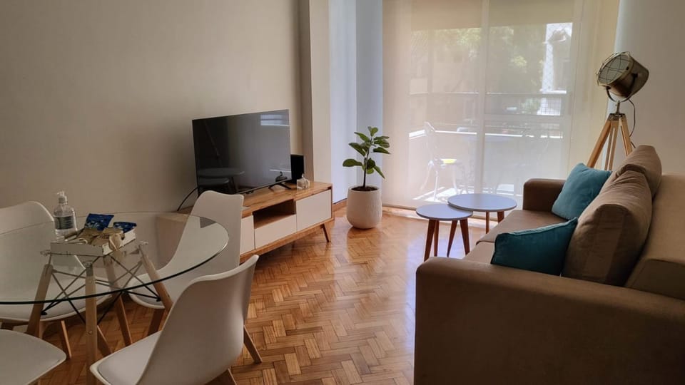 Communal lounge/ TV room, Living room, Seating area