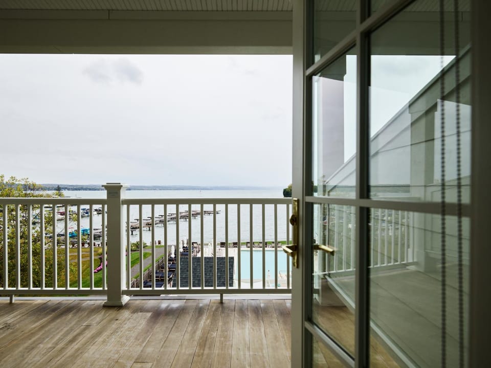 Balcony/Terrace, Lake view