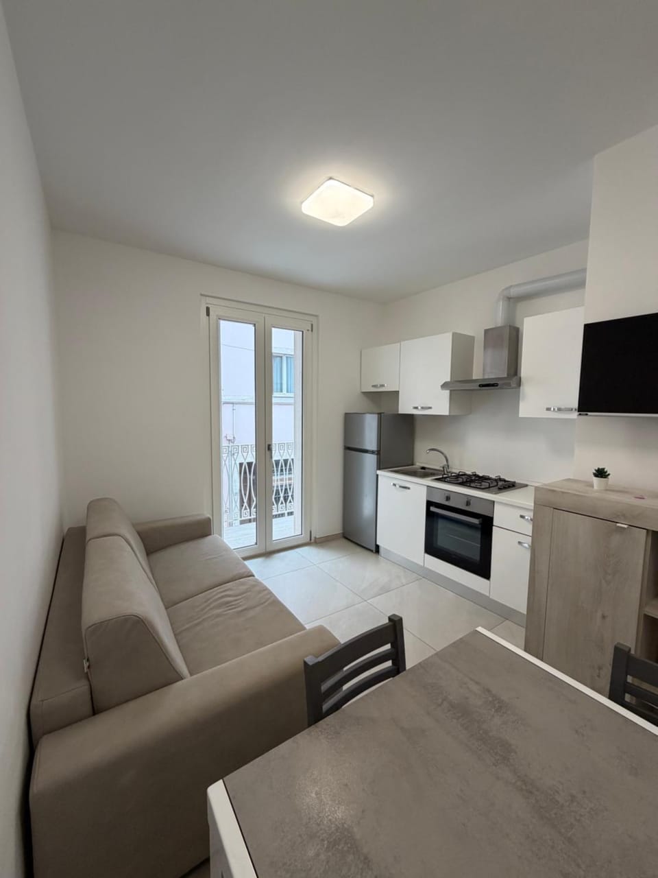 Kitchen or kitchenette, Living room