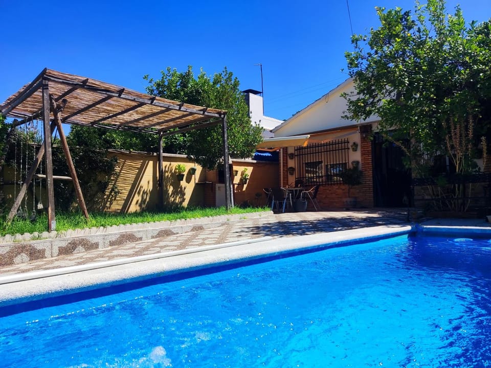 Property building, Day, BBQ facilities, Garden, Garden view, Pool view, Swimming pool