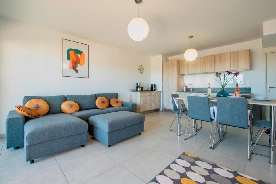 Blue Pearl A008 By Avecoeur Apartment in Nice