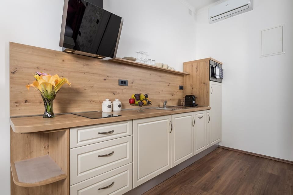 Coffee/tea facilities, Kitchen or kitchenette, minibar