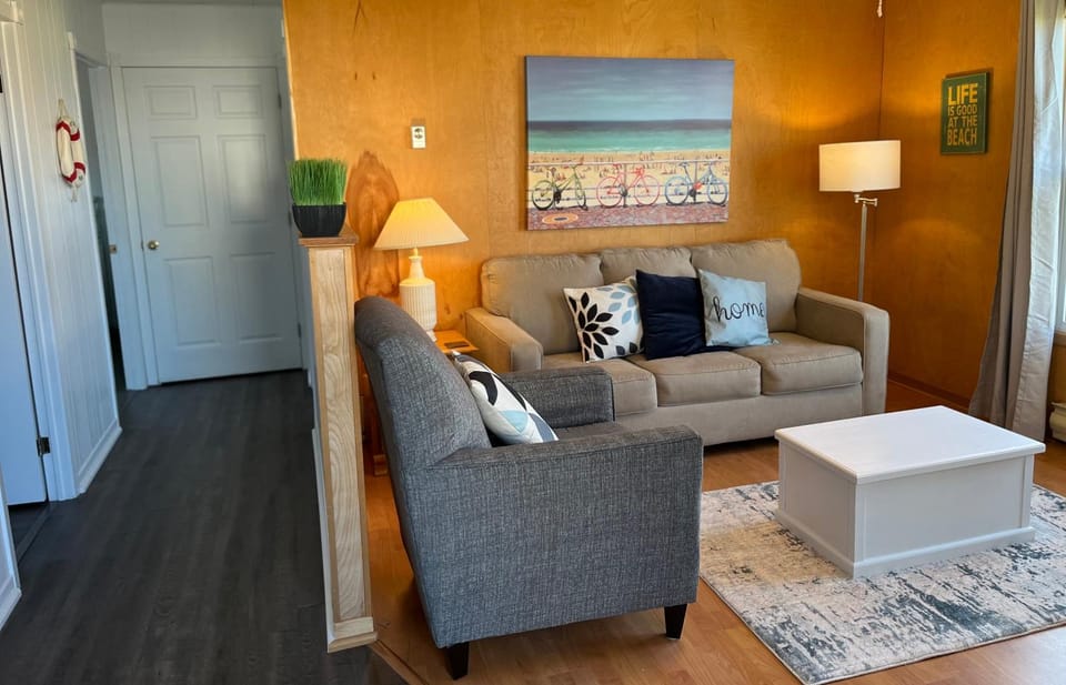 Little Haven Cottage an ocean view 2 bedroom cottage in Savage Harbour House in Prince Edward Island