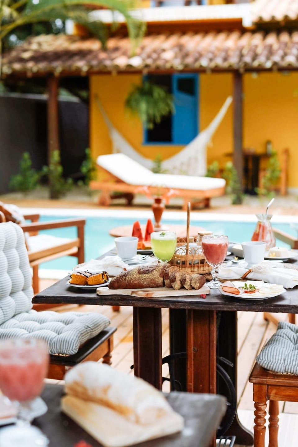 Patio, Food and drinks, Dining area, Food, Pool view, Swimming pool, sunbed