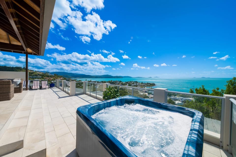 Amazing Penthouse with Whitsundays lifestyle Apartment in Airlie Beach