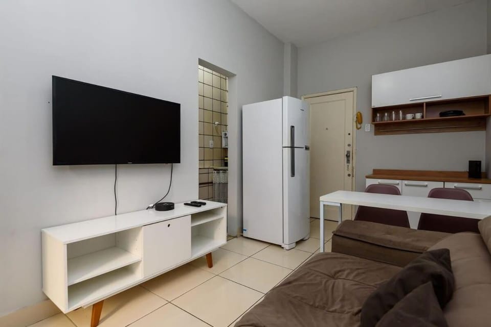 Quarto e sala perto da praia de Copacabana e metrô Apartment in Rio de Janeiro
