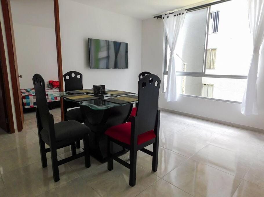 TV and multimedia, Living room, Seating area, Dining area