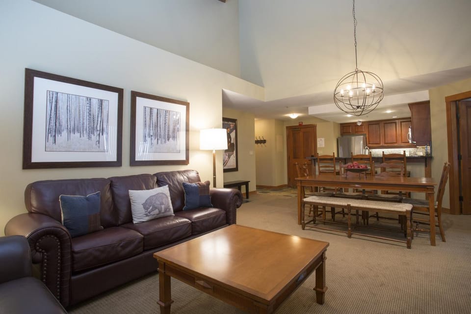 3322 - Two Bedroom Deluxe Powderhorn Lodge Apartment in Burnt Flat
