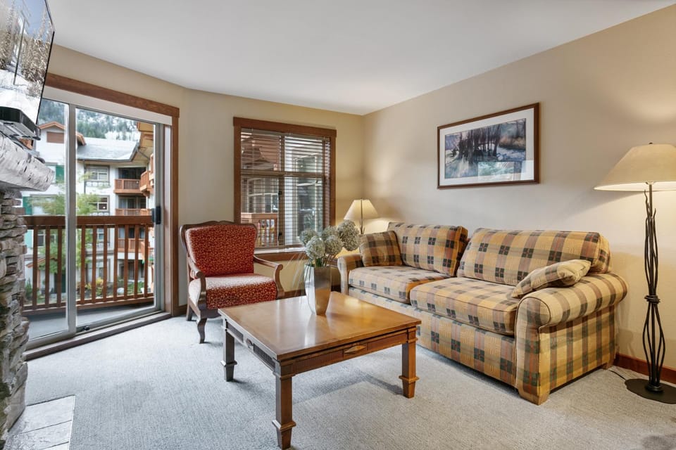 3309 - Two Bedroom Standard Powderhorn Lodge Apartment in Burnt Flat