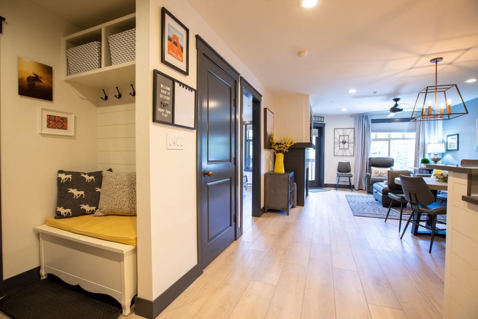 1303 - Two Bedroom Deluxe Eagle Springs West condo Apartment in Wasatch County