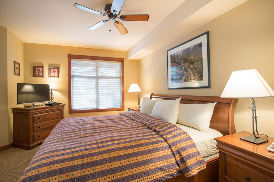 3221 - Three Bedroom Standard Powderhorn Lodge condo Apartment in Burnt Flat