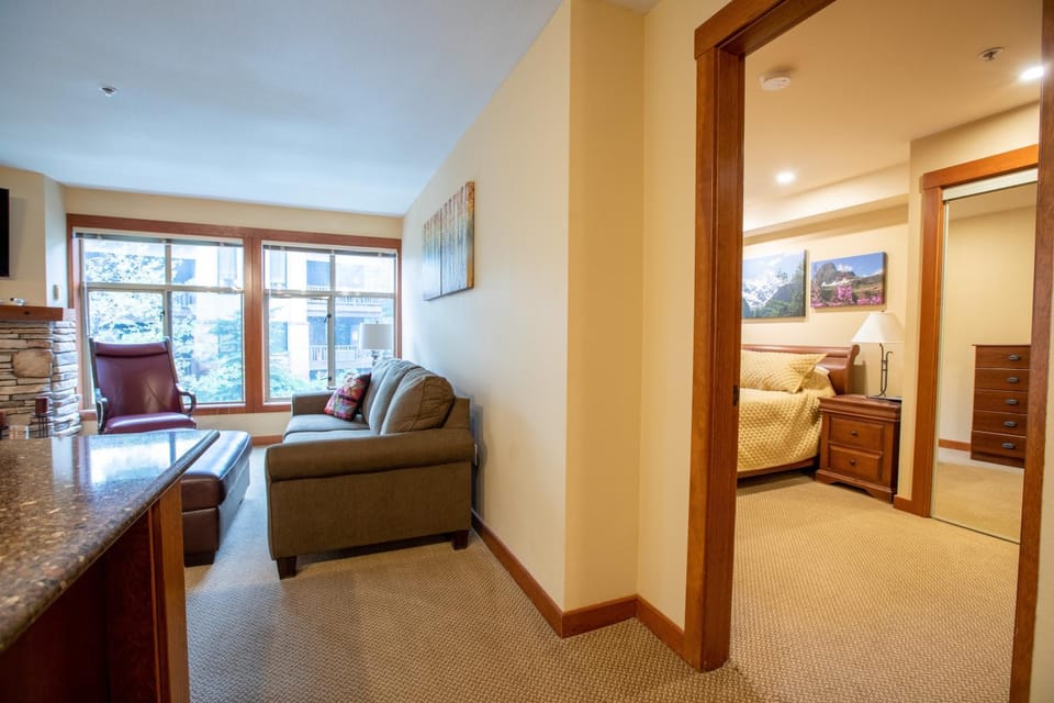 3305 - Two Bedroom Deluxe Powderhorn Lodge Apartment in Burnt Flat