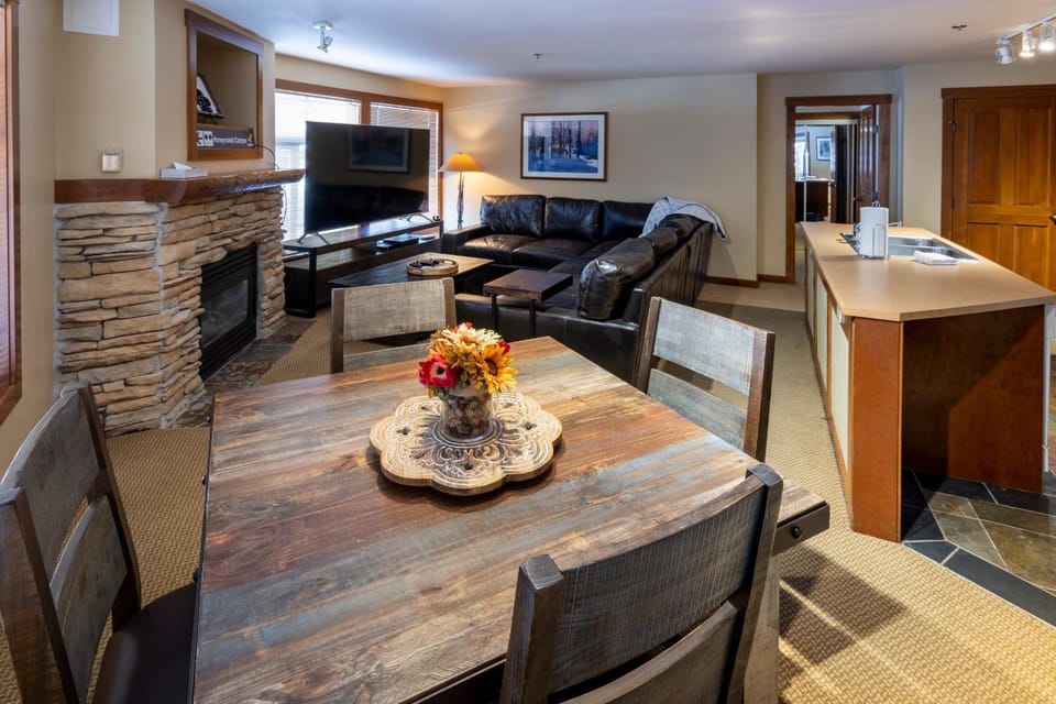 3205 - Two Bedroom Standard Powderhorn Lodge condo Apartment in Wasatch County