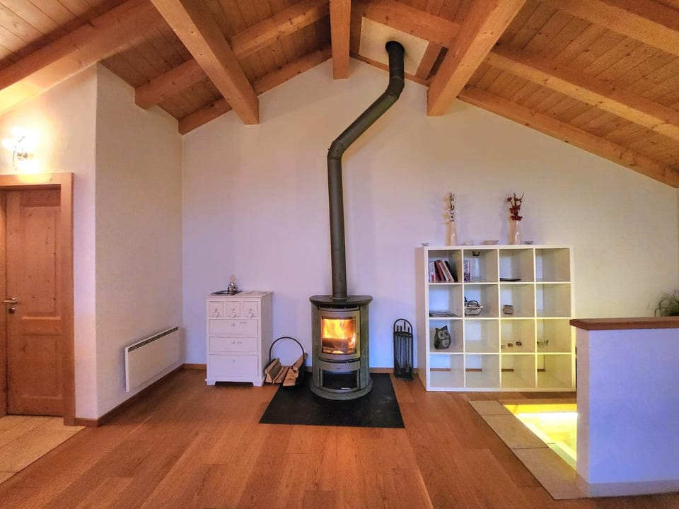 Magnifique et cosy chalet La Marmotte, St-Martin, Val d'Hérens Chalet in Canton of Valais