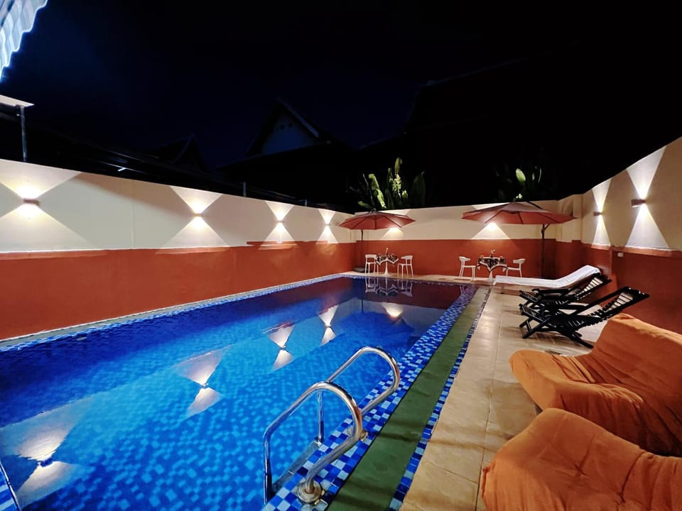 Pool view, Swimming pool