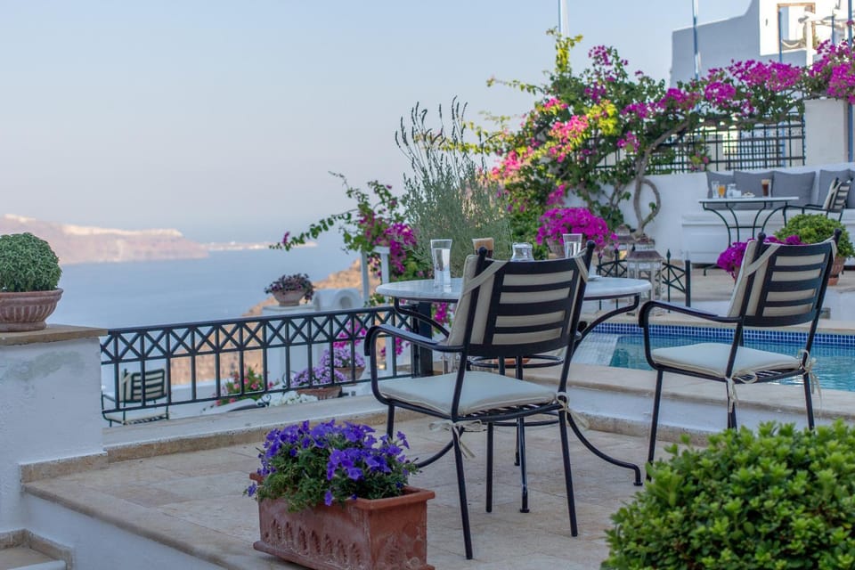 Patio, View (from property/room), Balcony/Terrace, Seating area, Swimming pool
