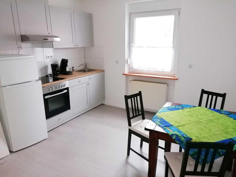 Coffee/tea facilities, stove, kitchen