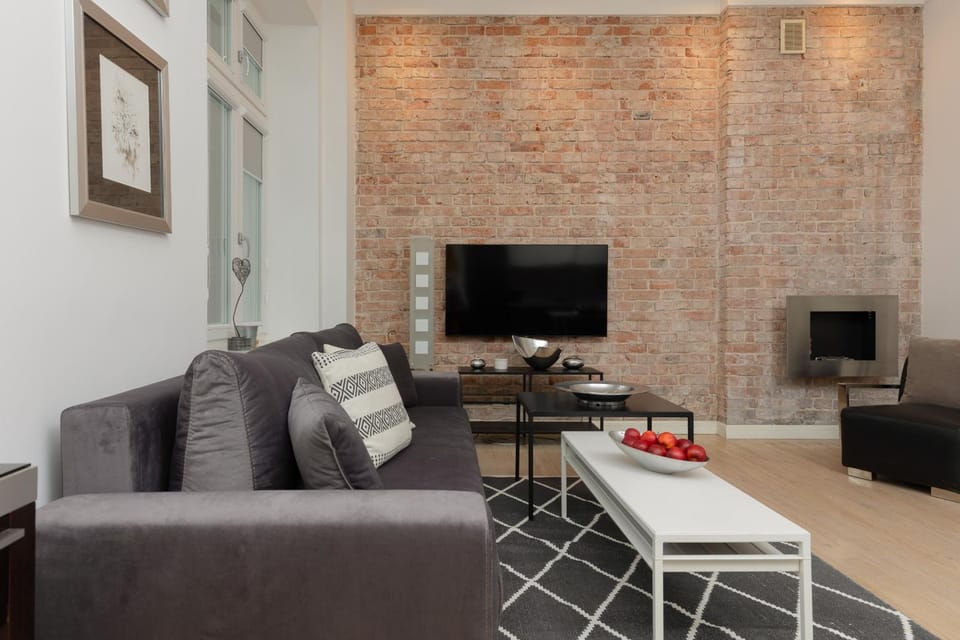 Communal lounge/ TV room, Living room