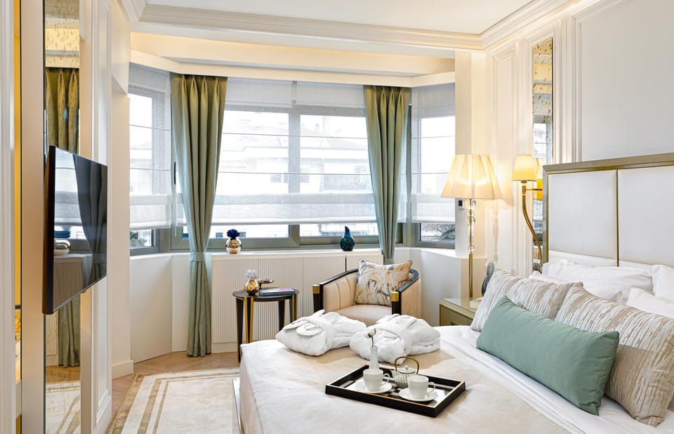 Massage, Bedroom
