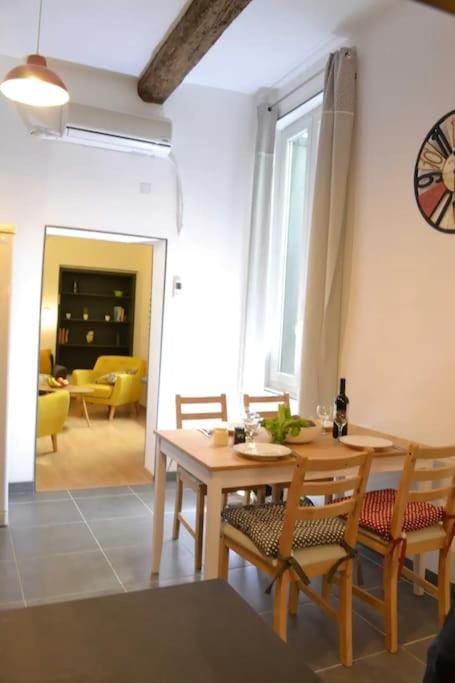 Living room, Dining area, air conditioner