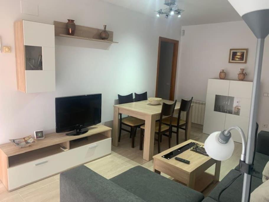 TV and multimedia, Living room, Dining area