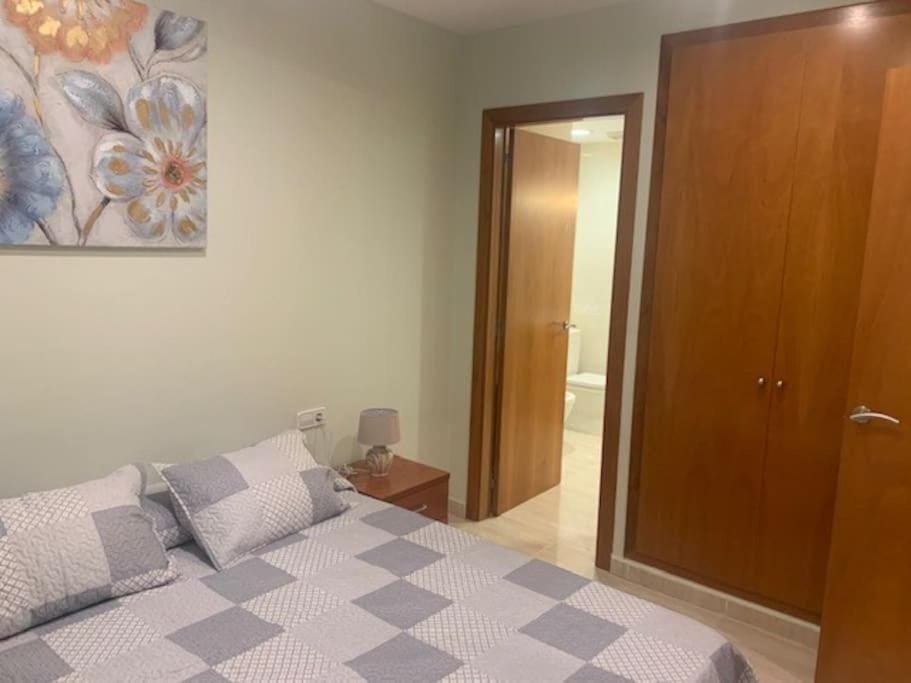 Bed, Photo of the whole room, Bedroom, wardrobe