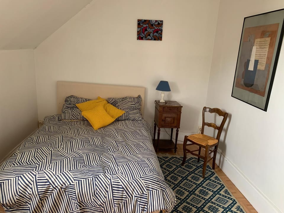 Bed, Photo of the whole room, Bedroom