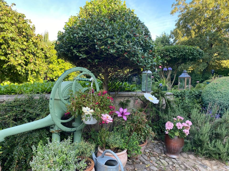 Garden, Garden view