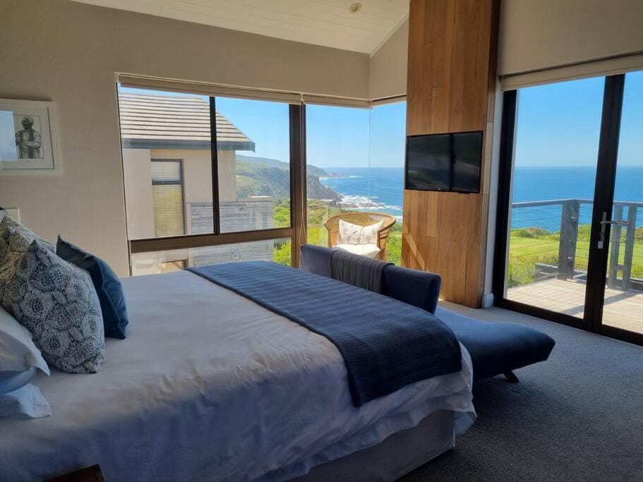 Golfcourse, Bedroom, Sea view