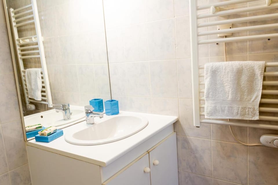 Coffee/tea facilities, minibar, toaster