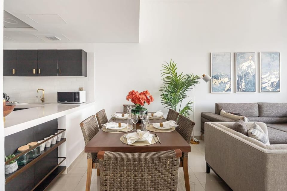 Frank Porter - Bay Central West 2 Apartment in Dubai