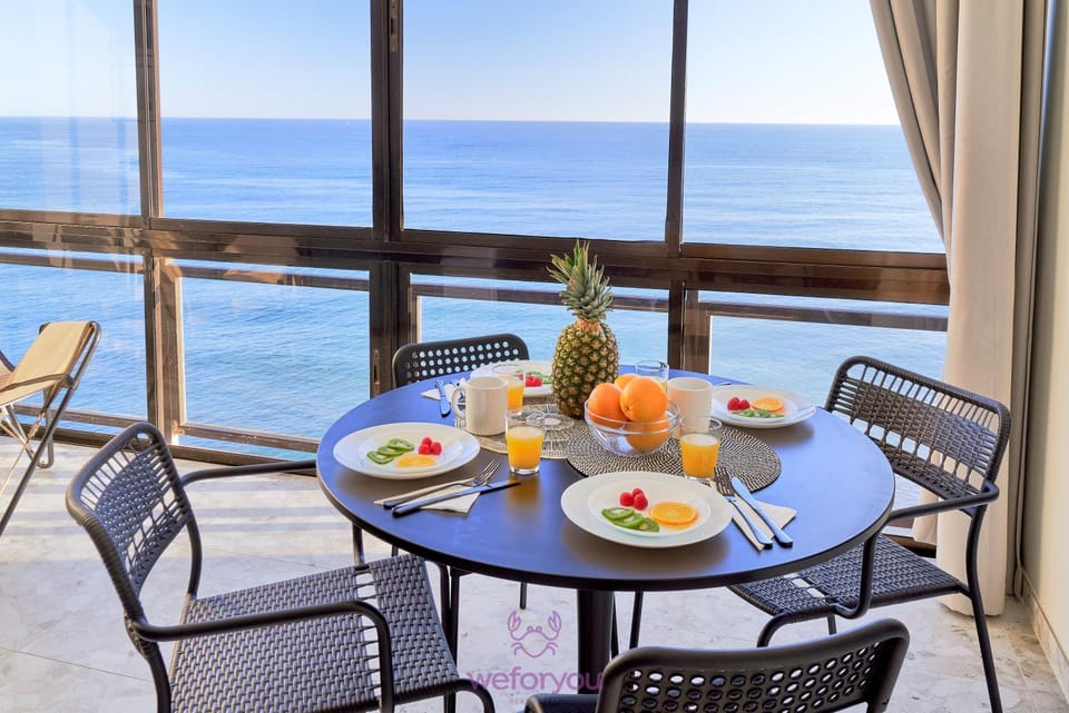 Day, View (from property/room), Balcony/Terrace, Living room, Dining area, Sea view
