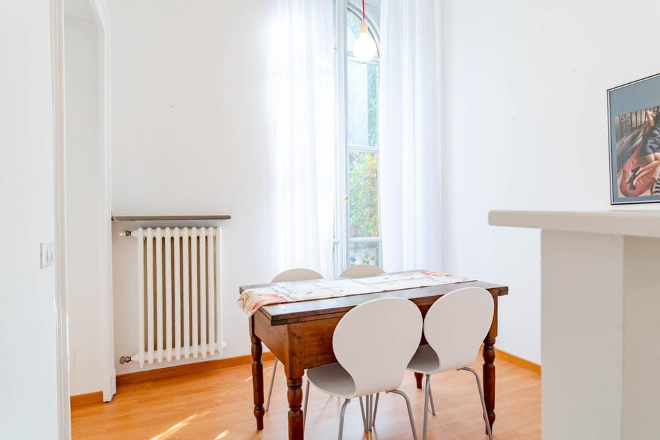 Dining area, kitchen