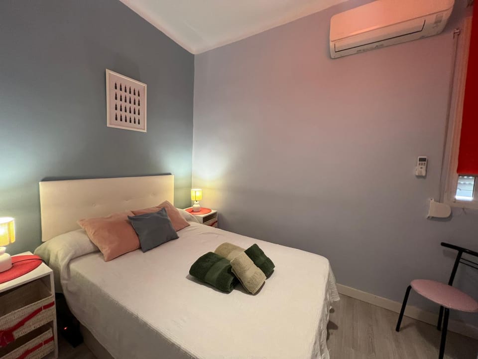 Bed, Bedroom, air conditioner
