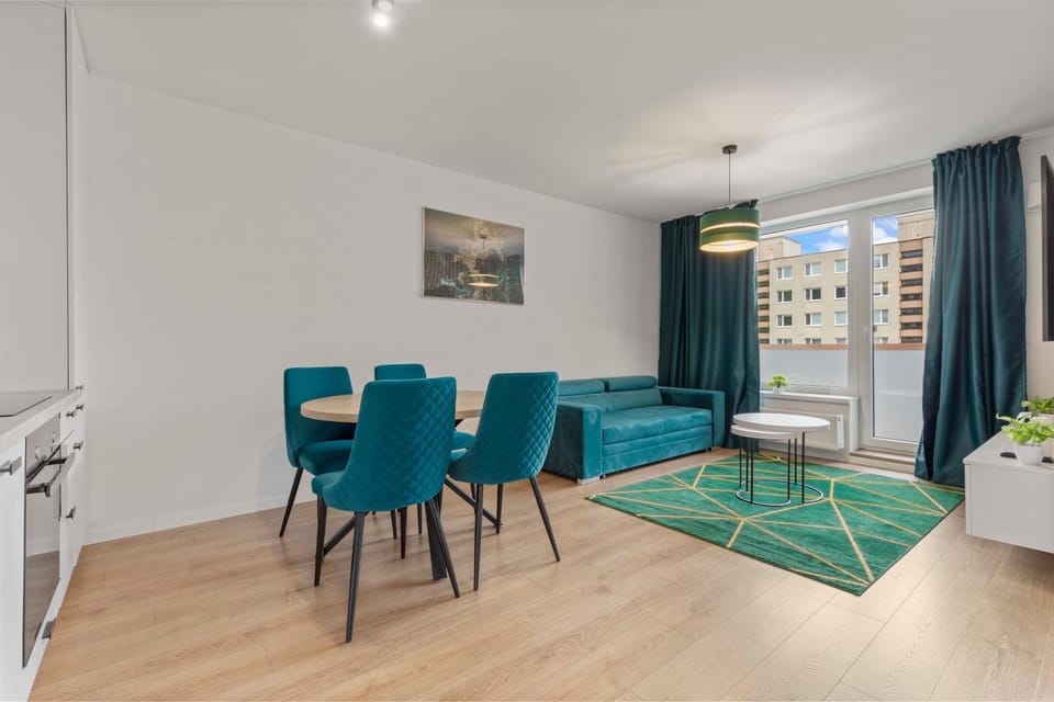 Dining area, kitchen