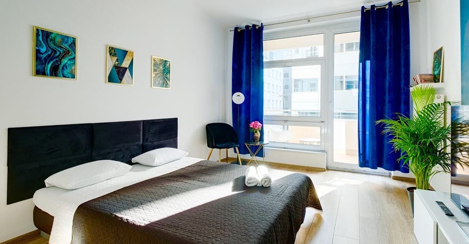 Bed, Living room, Photo of the whole room, Bedroom