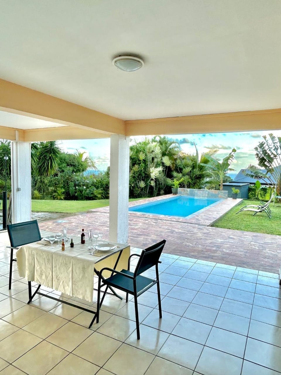 Chez Kelly et Nicolas, le paradis de Sofaia Apartment in Leeward Islands