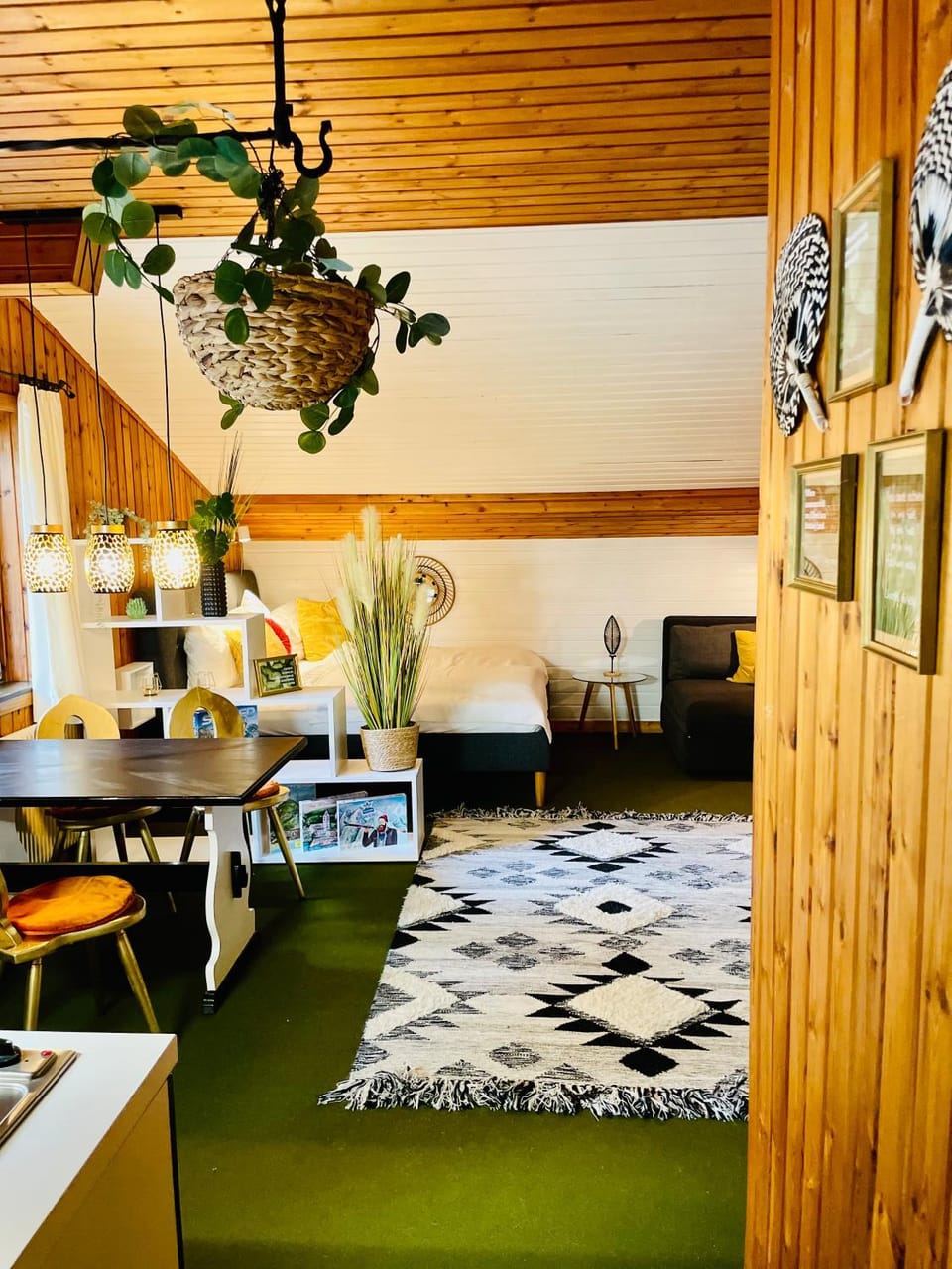 Living room, Seating area, Dining area