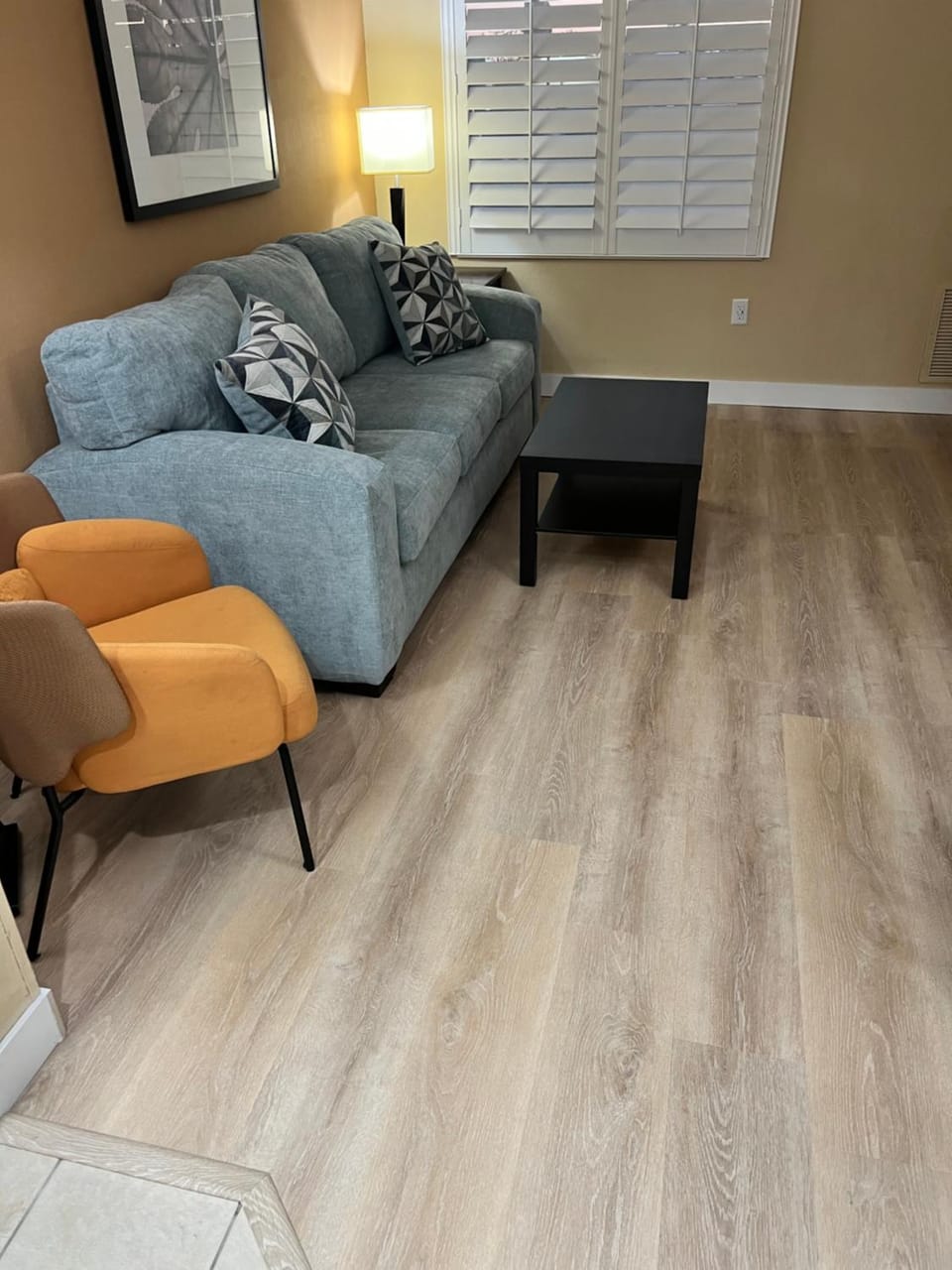 Living room, Seating area