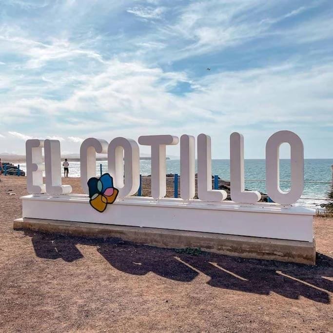 Neighbourhood, Beach
