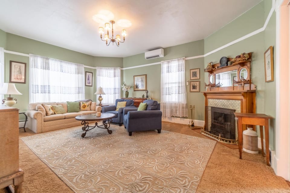 Living room, flat iron