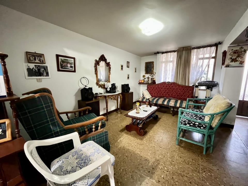 Living room, Internal: Not applicable to any particular room